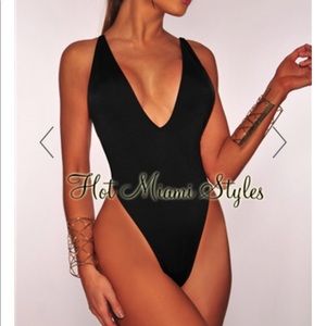 High cut swimsuit black small
